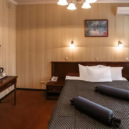 Dnipro Hotel 4*