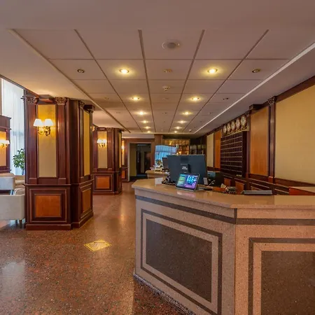 Hotel Dnipro 4*