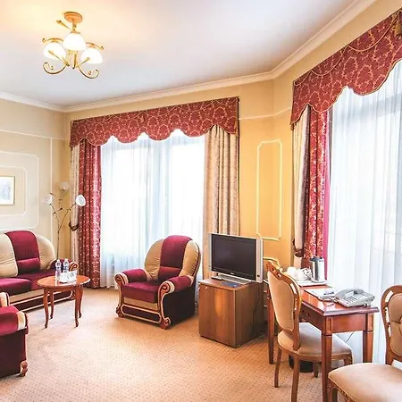 Dnipro Hotel 4*