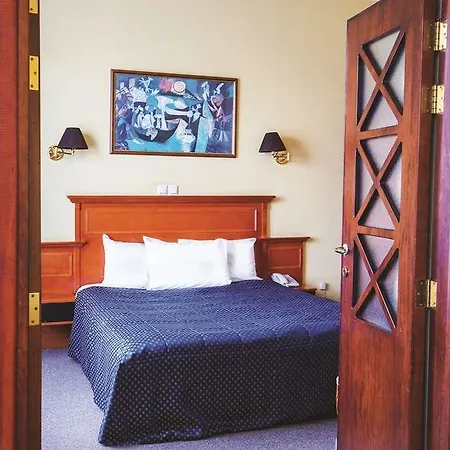 Hotel Dnipro 4*