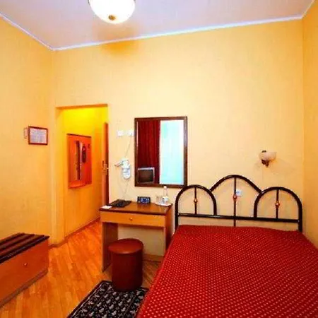 Dnipro Hotel 4*