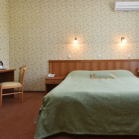 Hotel Dnipro 4*